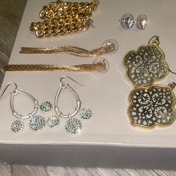 Jewelry - Variety Earring Bundle!